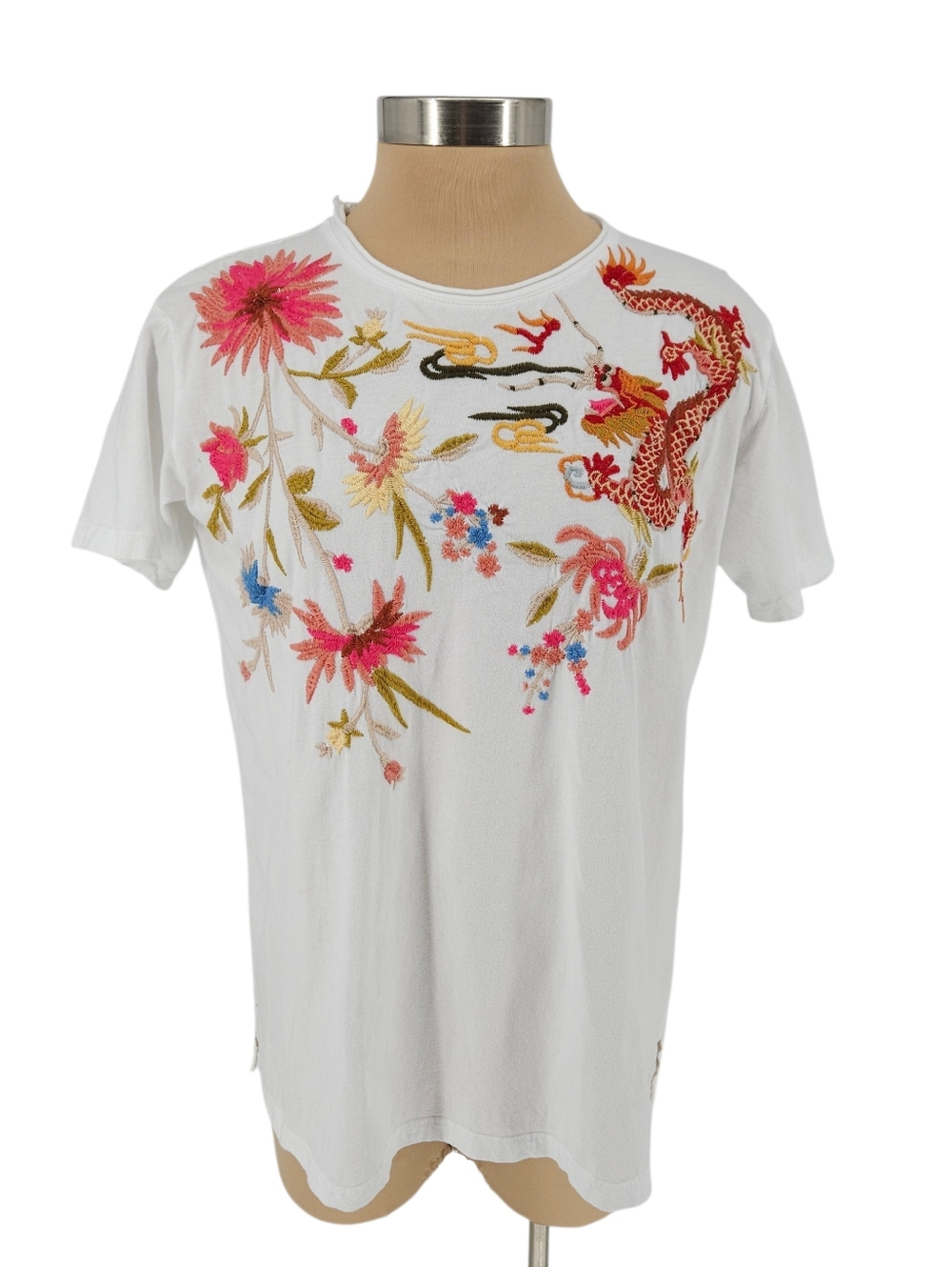 Johnny Was Mina Tee Shirt White Dragon Floral Embroidered Short Sleeve Top Small